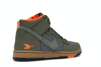 Nike Dunk CMFT Swoosh Social Club Olive