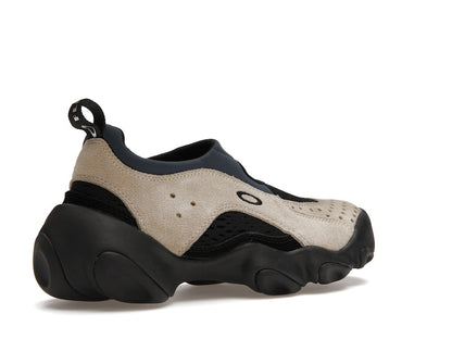 Oakley Factory Team Flesh Sandal Brain Dead Sand Navy