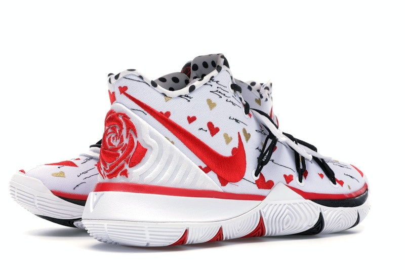 Nike Kyrie 5 Sneaker Room Mom White