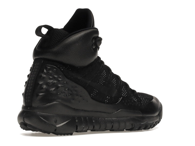 Nike Lupinek Flyknit Triple Black