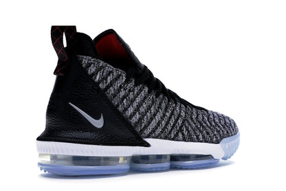 Nike LeBron 16 Oreo