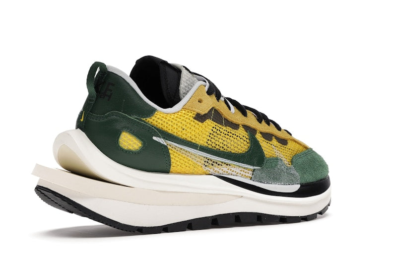 Nike Vaporwaffle sacai Tour Yellow Stadium Green