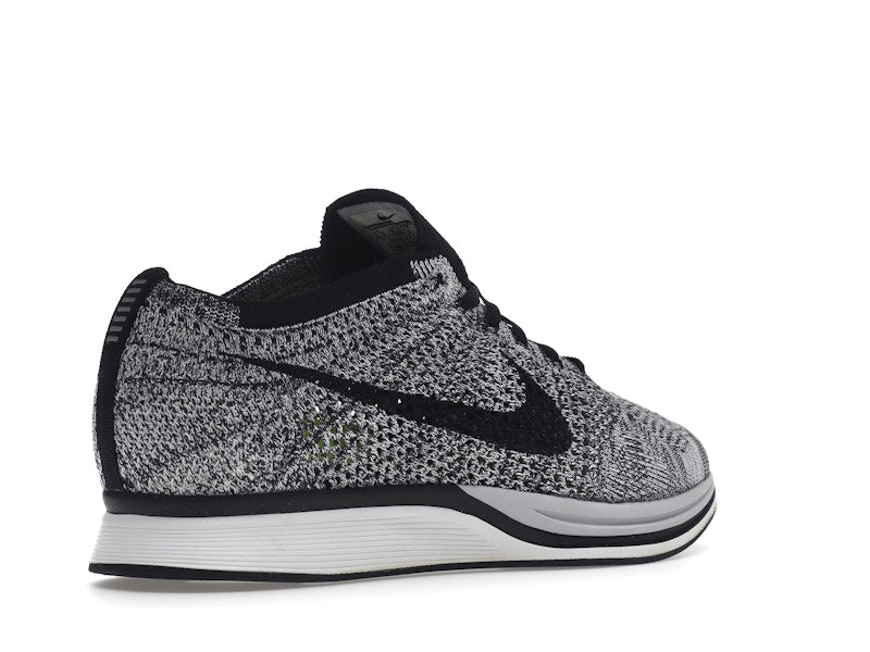 Nike Flyknit Racer Oreo