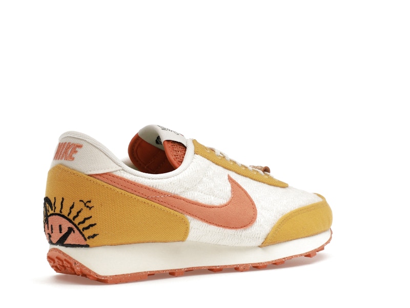 Nike DBreak SE Sun Club Hot Curry (Women's)