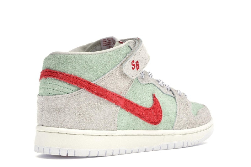 Nike SB Dunk Mid White Widow
