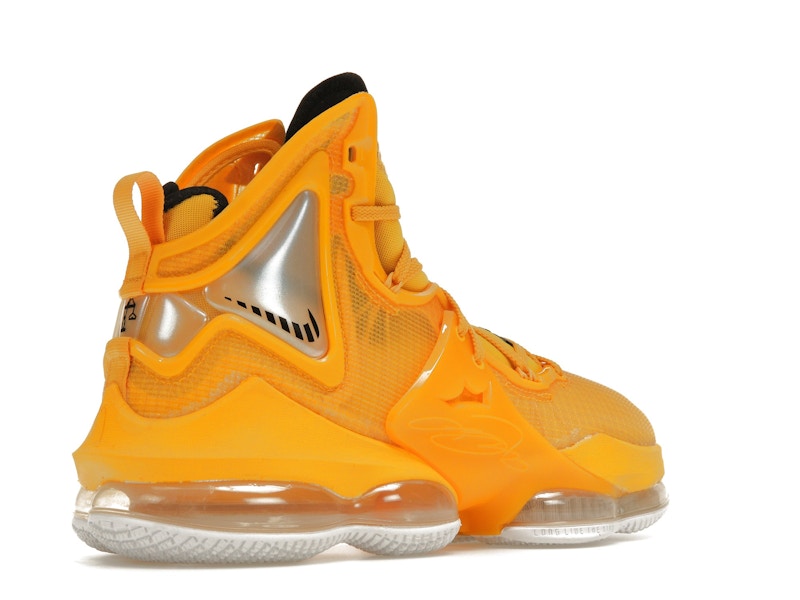 Nike LeBron 19 Hard Hat