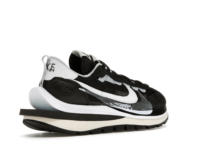 Nike Vaporwaffle sacai Black White