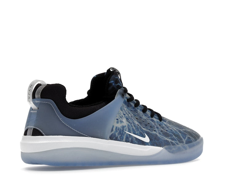 Nike SB Zoom Nyjah 3 Trouble at Home