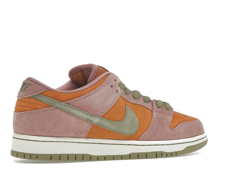 Nike SB Dunk Low Red Stardust