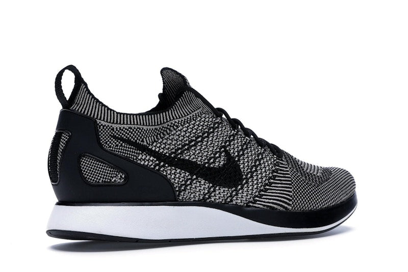 Nike Mariah Flyknit Racer Pale Grey Solar Red