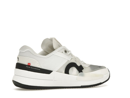 On The Roger Pro 2 Clay White Black (Women's)