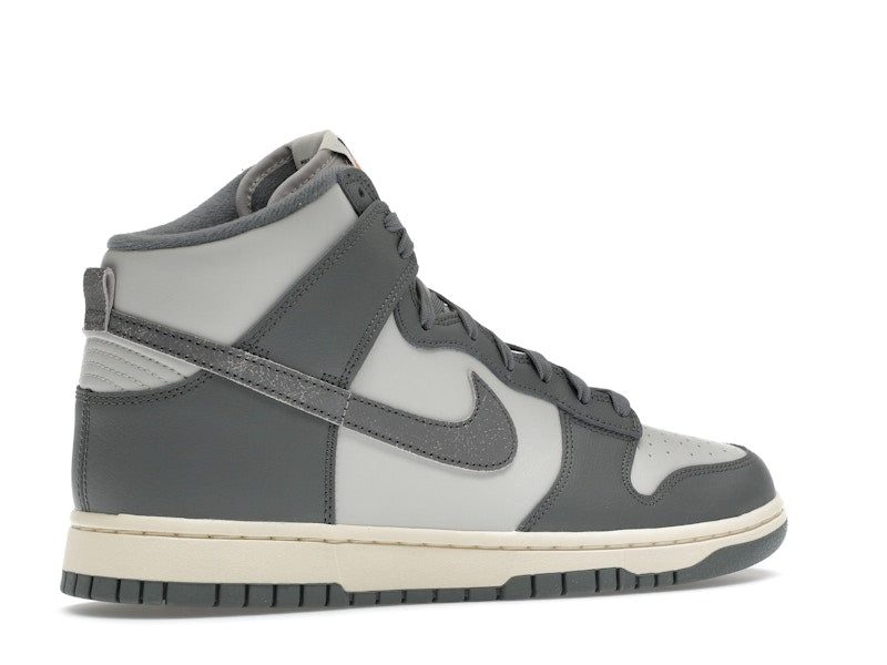 Nike Dunk High Vintage Light Bone Grey