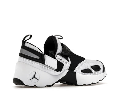 Jordan Trunner LX White Black (Women's)