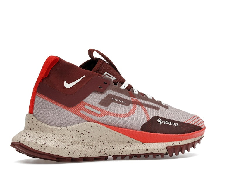 Nike React Pegasus Trail 4 Gore-Tex Diffused Taupe Dark Pony Sail Picante Red (Women's)