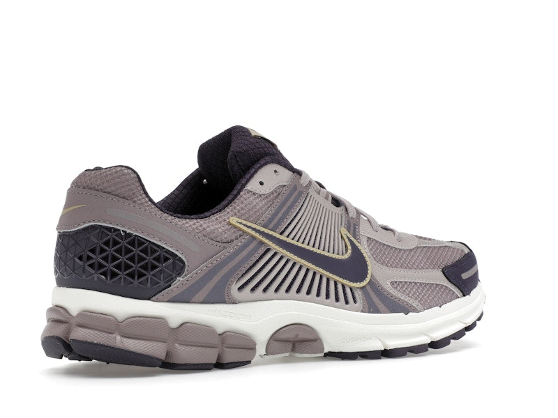Nike Zoom Vomero 5 Platinum Violet
