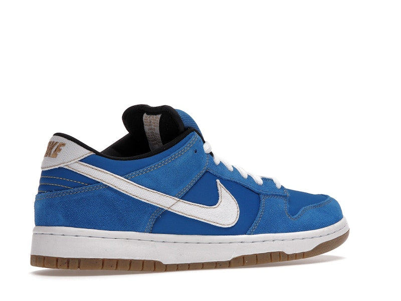 Nike SB Dunk Low Street Fighter Chun Li
