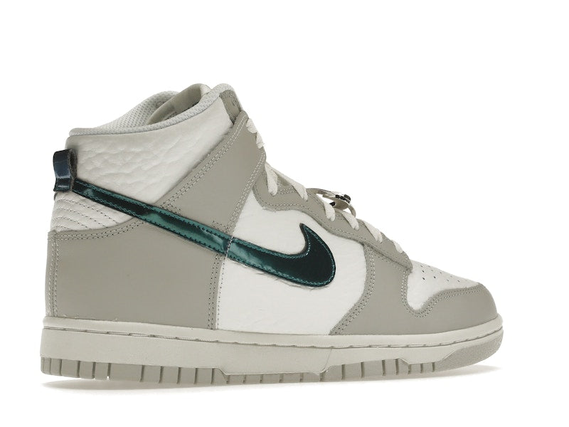 Nike Dunk High FLS (Women's)