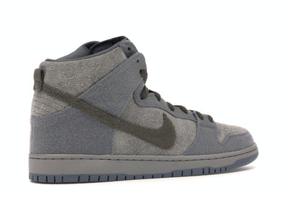 Nike SB Dunk High Tauntaun
