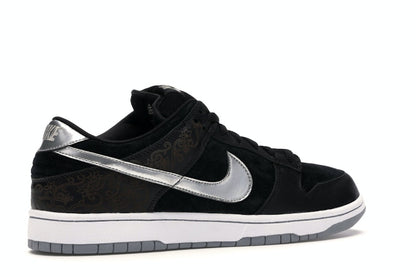 Nike SB Dunk Low Takashi 2