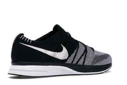 Nike Flyknit Trainer Oreo