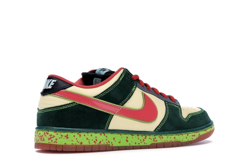 Nike SB Dunk Low Mosquito