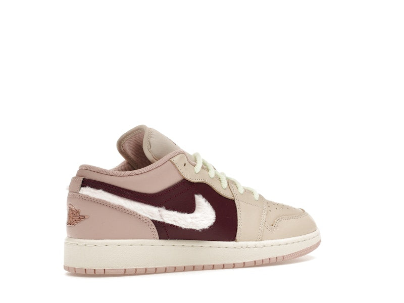 Jordan 1 Low SE Fur Swoosh (GS)