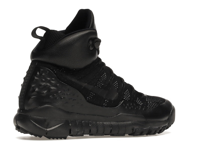 Nike Lupinek Flyknit Triple Black