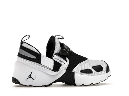 Jordan Trunner LX White Black (Women's)