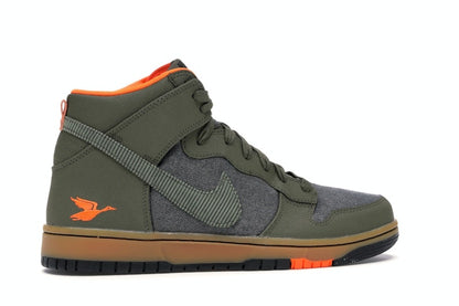 Nike Dunk CMFT Swoosh Social Club Olive