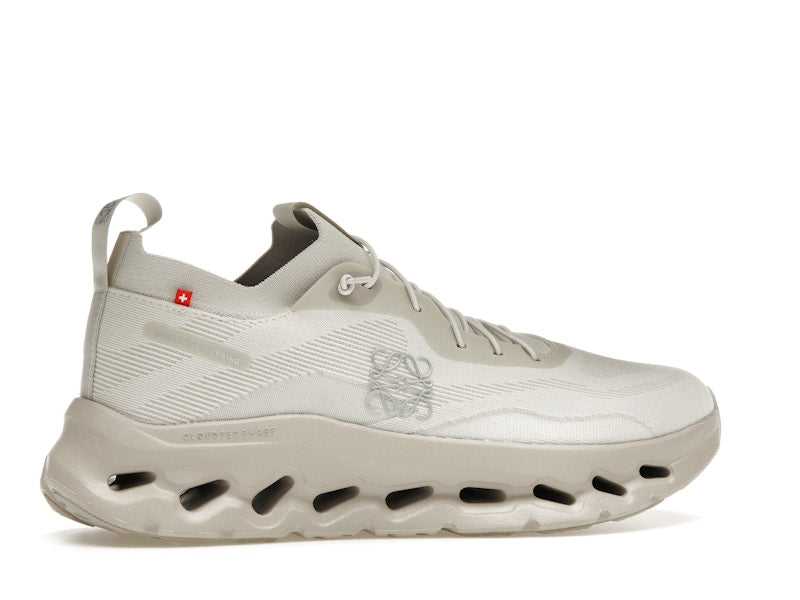 On Running Cloudtilt Loewe Sand