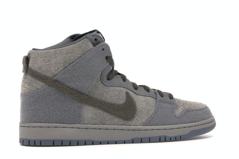 Nike SB Dunk High Tauntaun