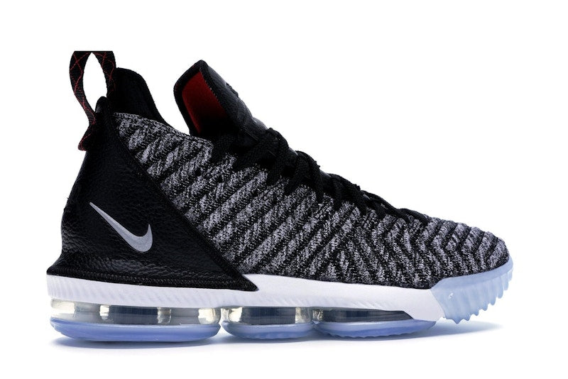 Nike LeBron 16 Oreo