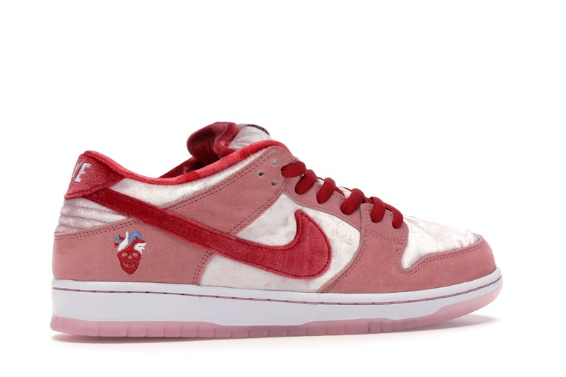 Nike SB Dunk Low StrangeLove Skateboards