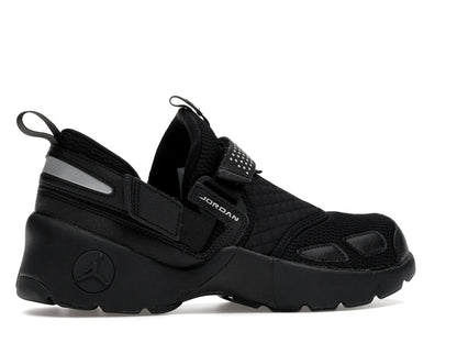 Jordan Trunner LX Triple Black (Women's)