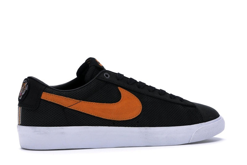 Nike SB Zoom Blazer Low GT Cats Paw Saloon