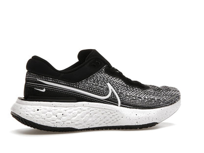 Nike ZoomX Invincible Run Flyknit Oreo