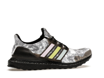 adidas Ultra Boost Sky Tint Black