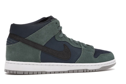 Nike SB Dunk Mid Nori