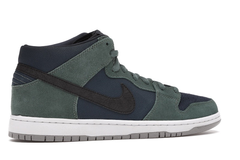 Nike SB Dunk Mid Nori