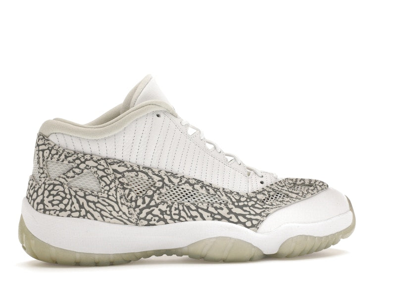 Jordan 11 Retro Low IE Cobalt (2015)