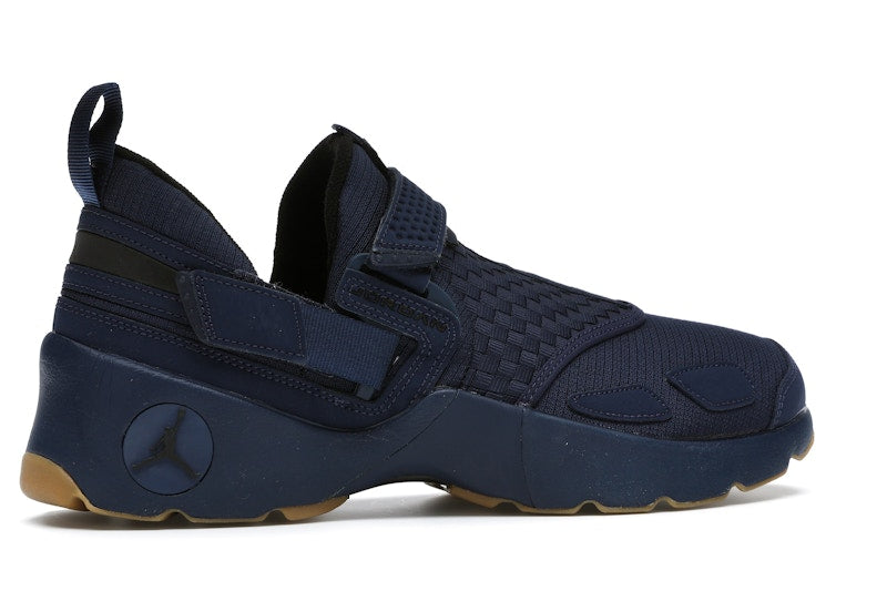 Jordan Trunner LX Navy Gum