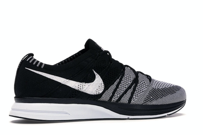 Nike Flyknit Trainer Oreo