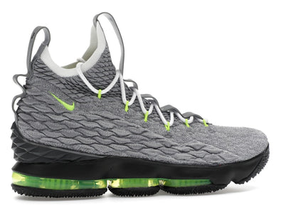 Nike LeBron 15 Air Max 95
