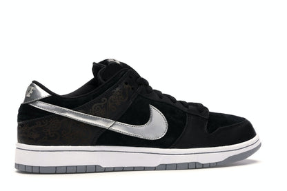 Nike SB Dunk Low Takashi 2