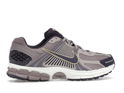 Nike Zoom Vomero 5 Platinum Violet