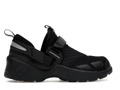 Jordan Trunner LX Triple Black (Women's)
