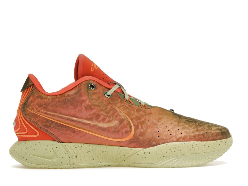 Nike LeBron 21 Queen Conch