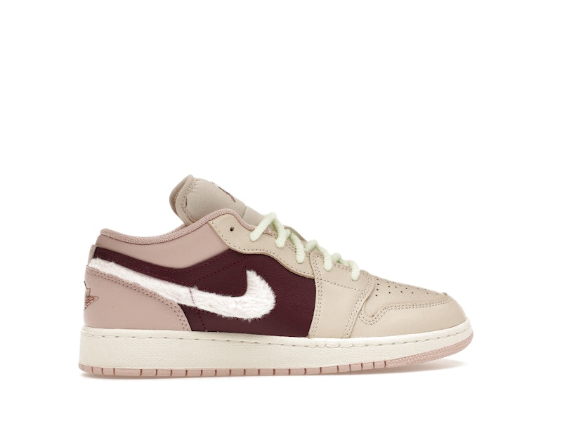 Jordan 1 Low SE Fur Swoosh (GS)