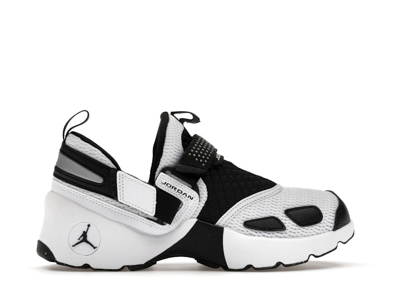 Jordan Trunner LX White Black (Women's)