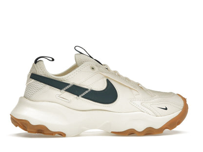 Nike TC 7900 Pale Ivory Gum Light Brown Armory Navy (Women's)